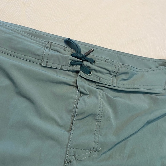 Eastern Mountain Sports Boardshorts - Picture 3 of 14